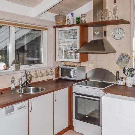 Сasa de vacaciones Three-bedroom In Albak *